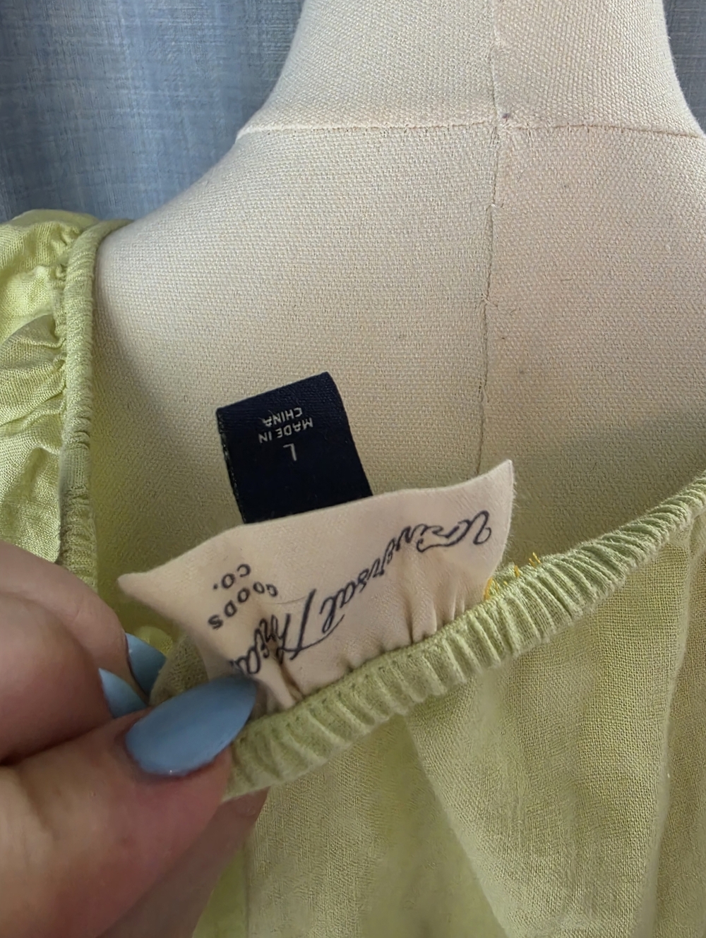 Universal Thread Top - Picture 5 of 5